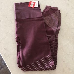 Spanx seamless moto leggings (color-wine)